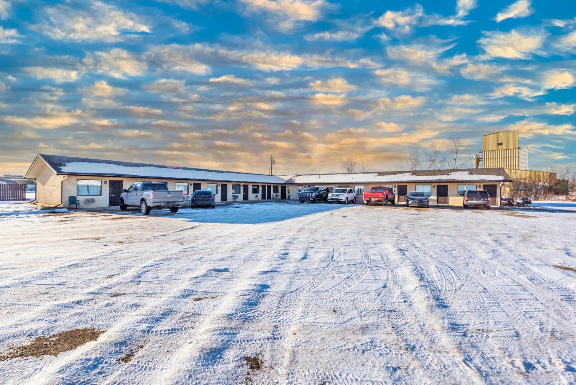 Blue Horse Motel Beiseker Bagian luar foto